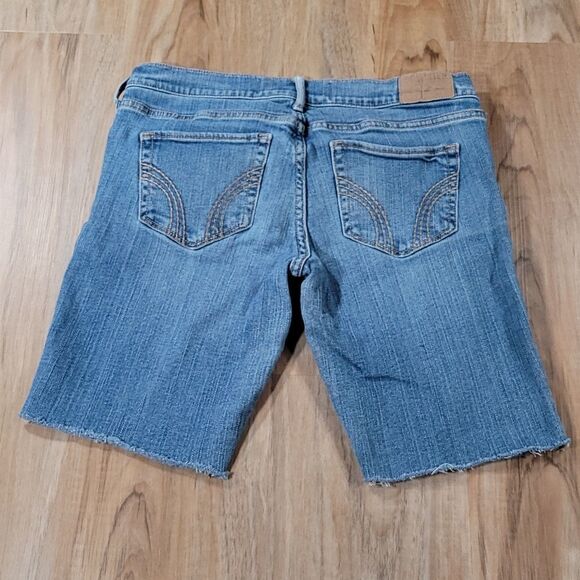 💜Hollister Blue So Cal Stretch Raw Hem Denim Shorts Size 7/28 - Picture 2 of 8